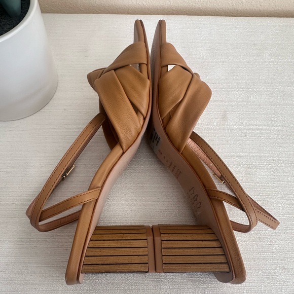 New Schutz Mindy Caramel Leather Knot Ankle Strap Bamboo Heel Sandals Women’s 6B - Picture 11 of 15